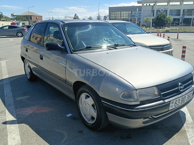 Opel Astra-17
