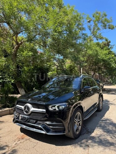 Mercedes GLE 300d 4MATIC-4