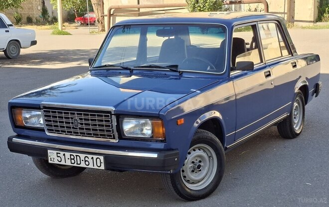 LADA (VAZ) 2107-2