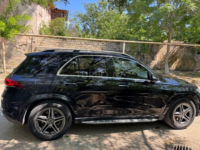 Mercedes GLE 300d 4MATIC-8