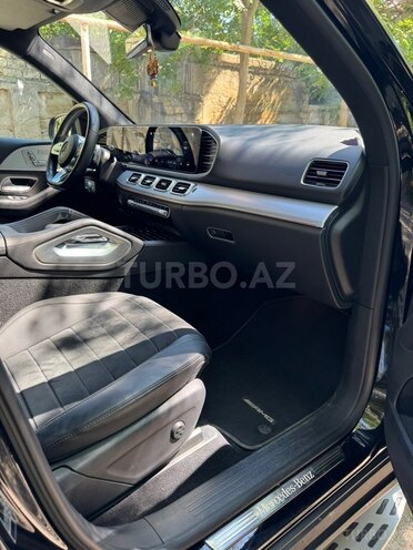 Mercedes GLE 300d 4MATIC-10