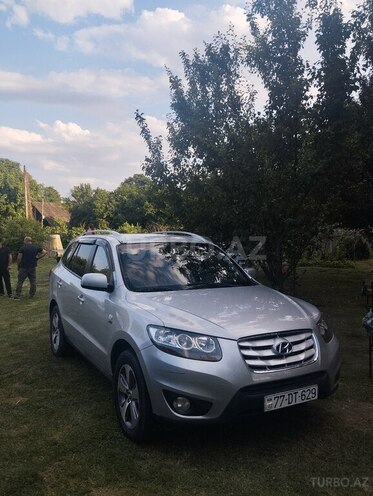 Hyundai Santa Fe-1