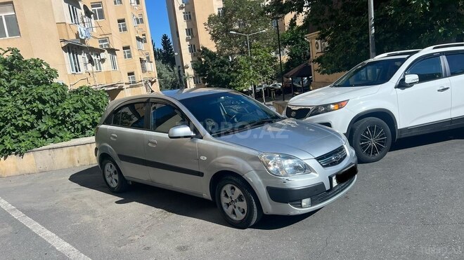 Kia Rio-2