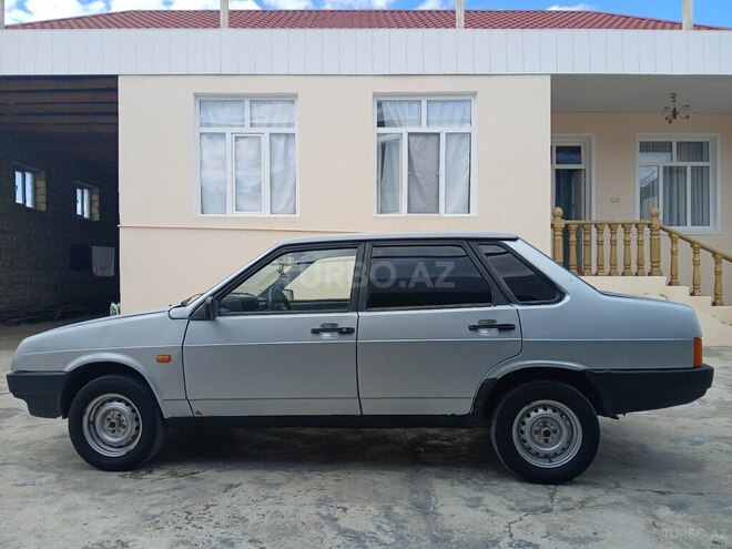 LADA (VAZ) 21099-2