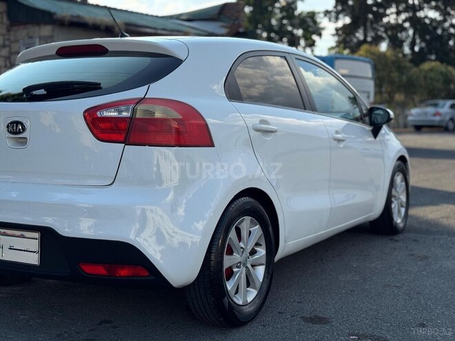 Kia Rio-12