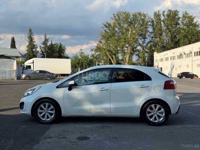 Kia Rio-11
