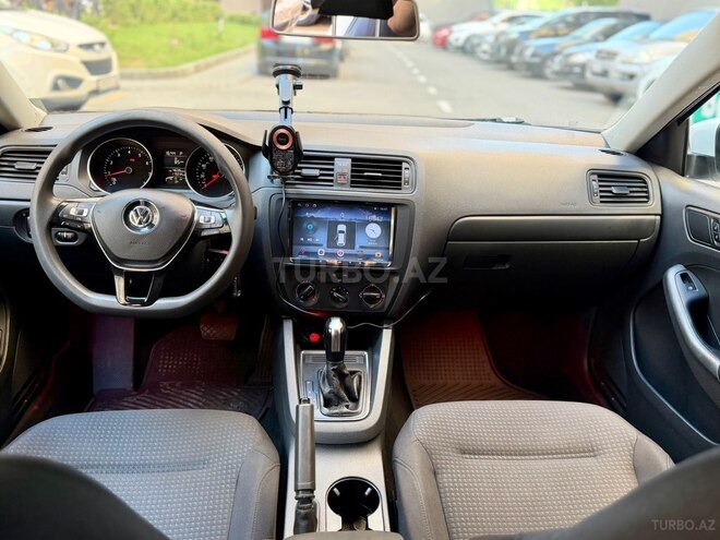 Volkswagen Jetta-4