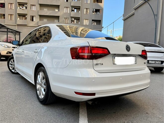 Volkswagen Jetta-2