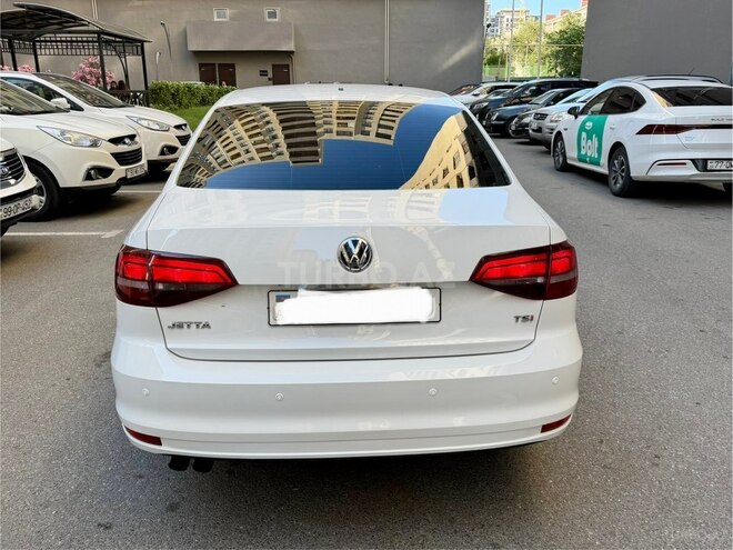 Volkswagen Jetta-6