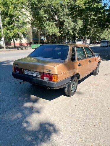 LADA (VAZ) 21099-9
