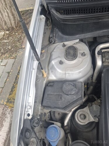 Kia Rio-10