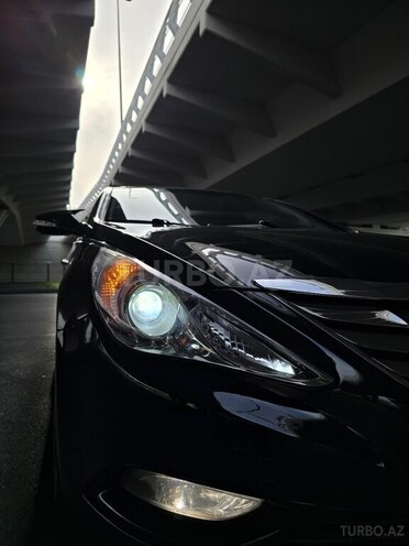 Hyundai Sonata-2