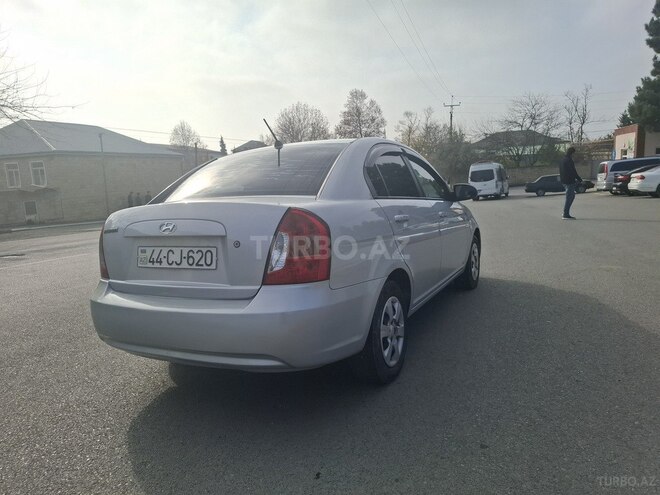 Hyundai Accent-3