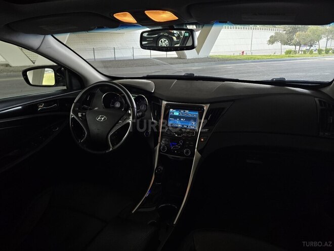 Hyundai Sonata-9