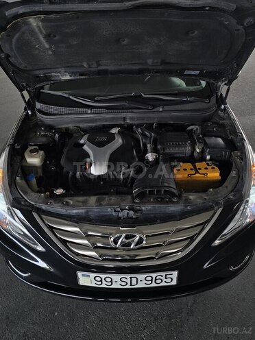 Hyundai Sonata-21