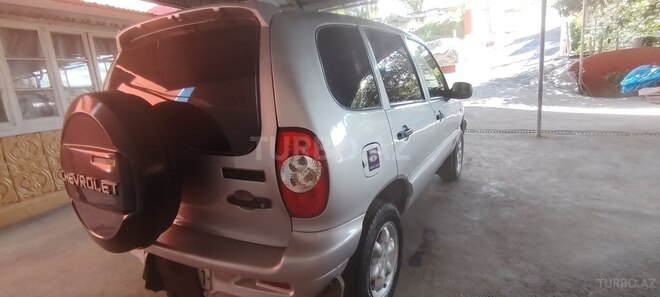 Chevrolet Niva-7