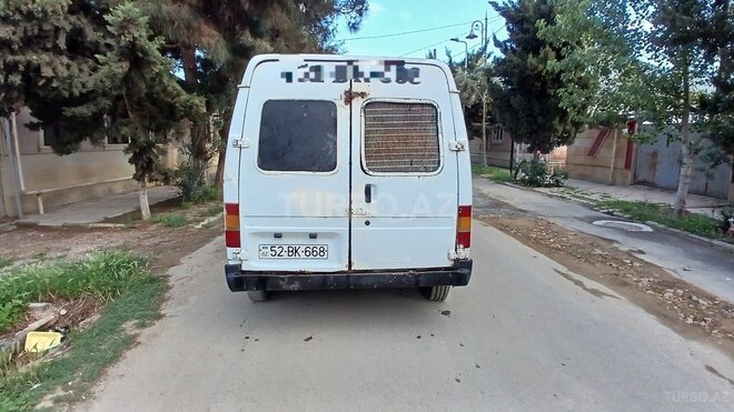 Ford Transit-3