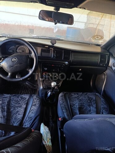 Opel Vectra-8