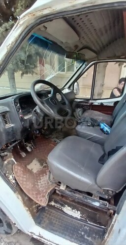 Ford Transit-10