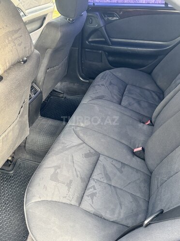 Mercedes E 200-6