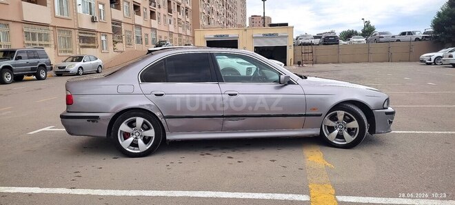 BMW 528-6