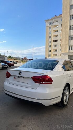 Volkswagen Passat-5