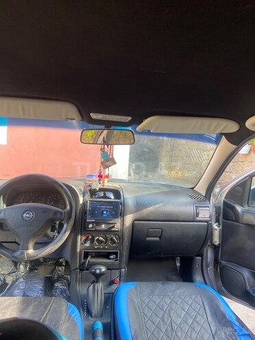 Opel Astra-2