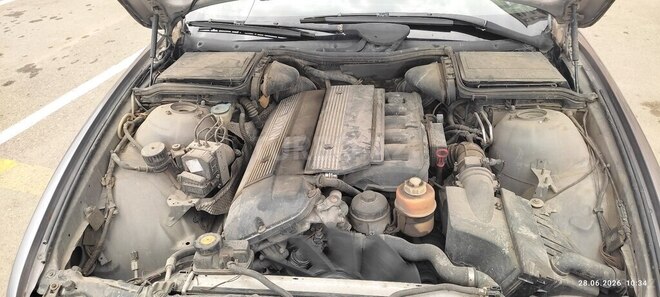 BMW 528-12