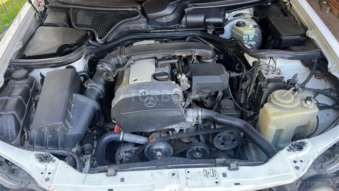 Mercedes E 230-7