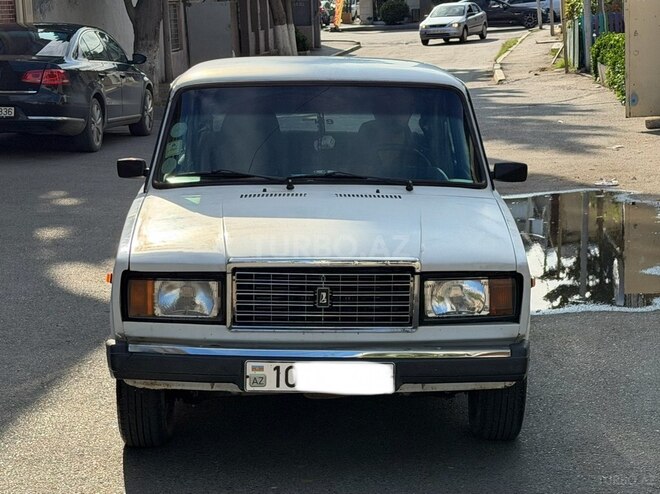 LADA (VAZ) 2107-1