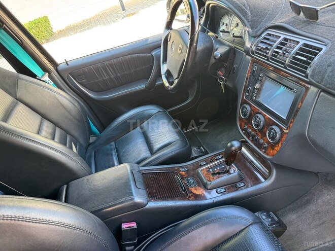 Mercedes ML 320-9