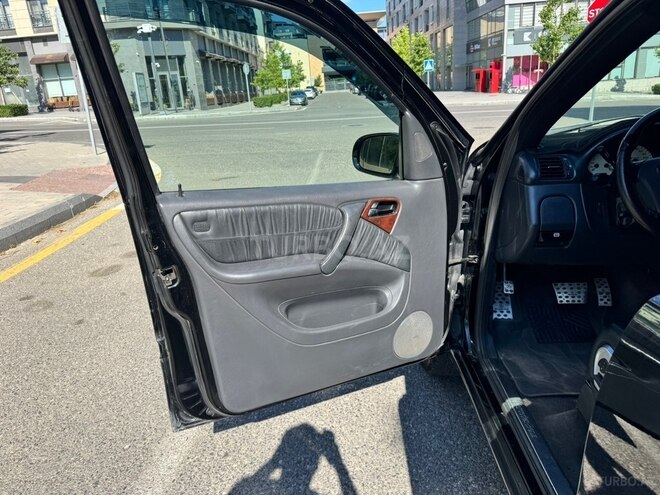 Mercedes ML 320-10