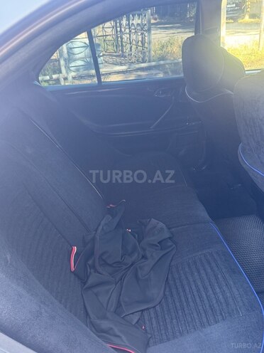 Mercedes E 240-5