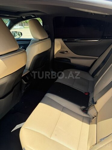 Lexus ES 250-6