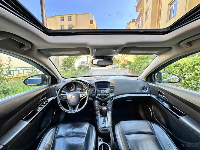 Chevrolet Cruze-14