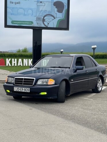 Mercedes C 240-10