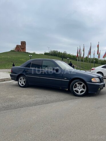 Mercedes C 240-11