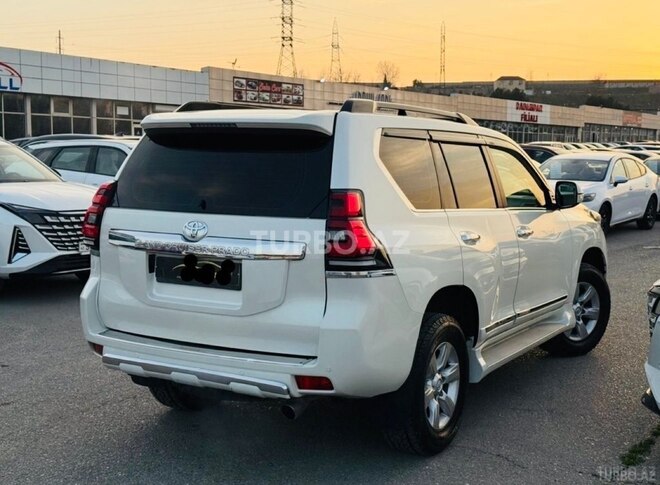 Toyota Land Cruiser Prado-3