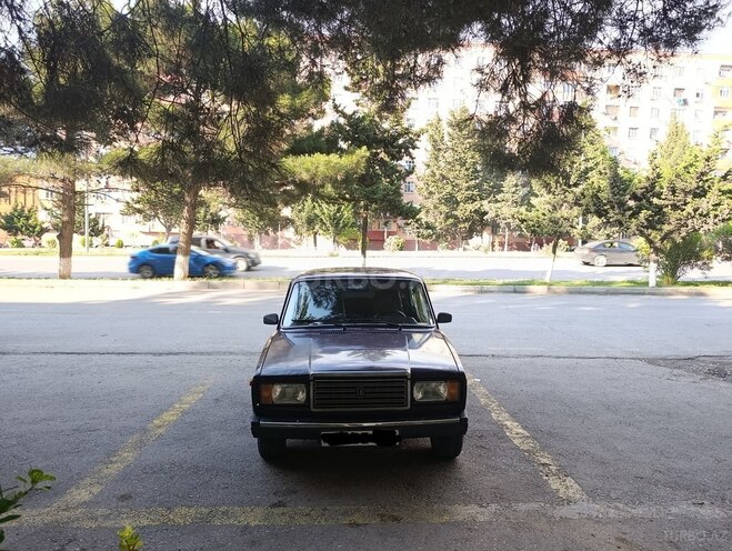 LADA (VAZ) 2107-1