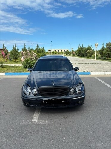 Mercedes E 220-2