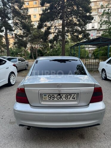 Opel Vectra-6