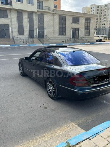 Mercedes E 220-4