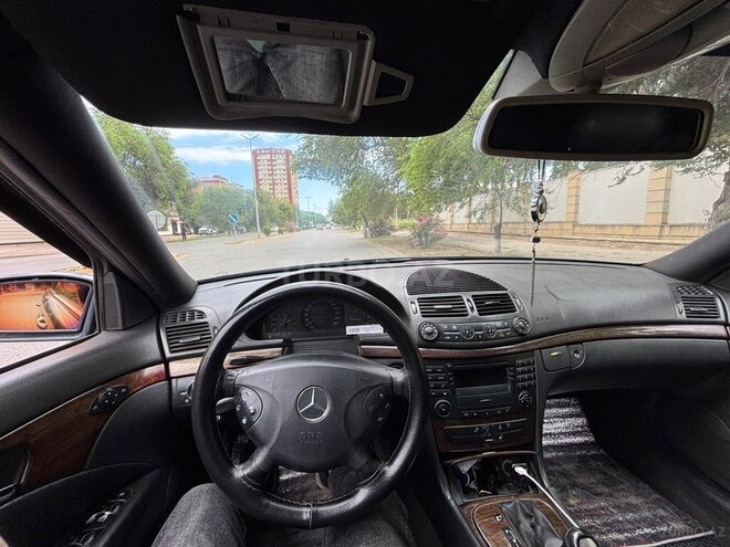 Mercedes E 220-6