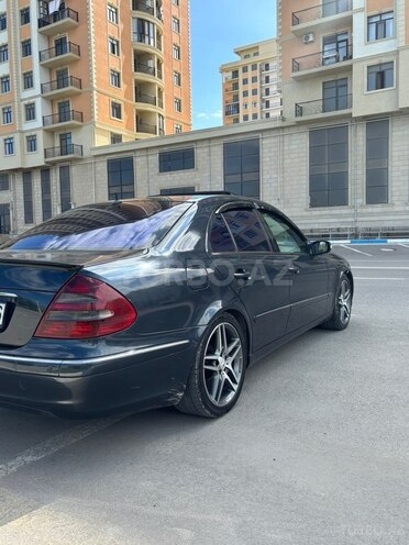 Mercedes E 220-3