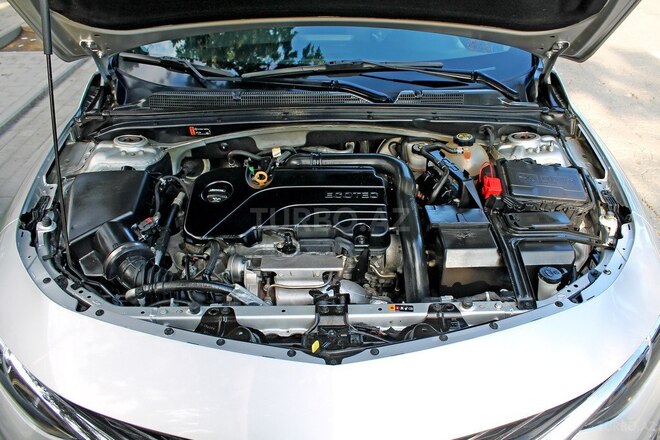 Chevrolet Malibu-8
