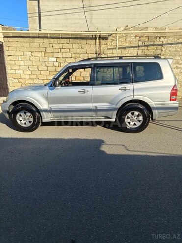 Mitsubishi Pajero-8