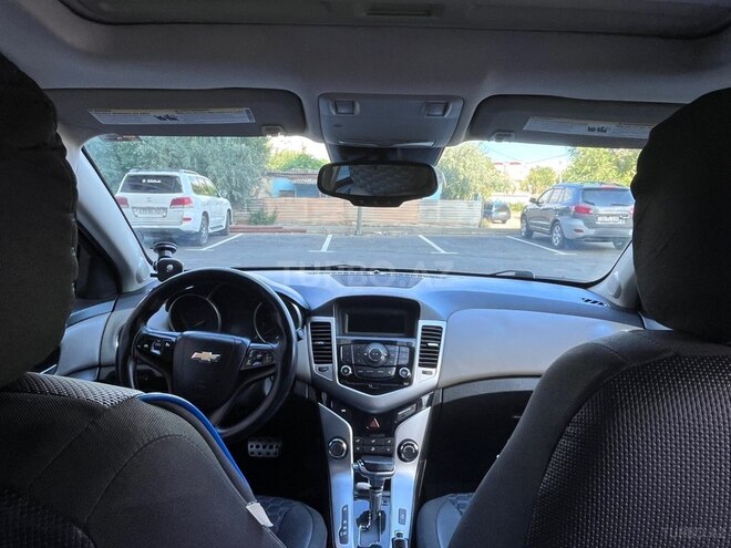 Chevrolet Cruze-10