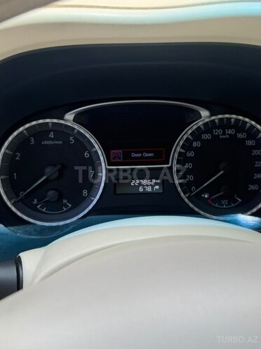 Infiniti JX35-6