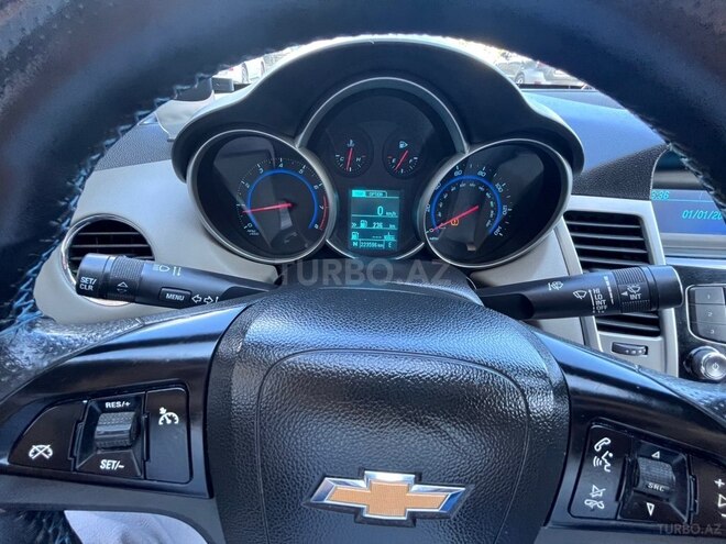 Chevrolet Cruze-18