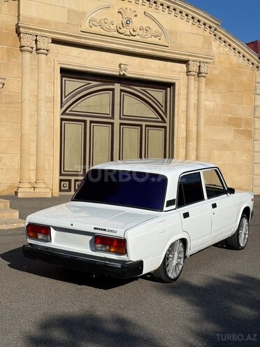 LADA (VAZ) 2107-2